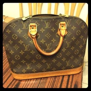 100% Authentic LV Monogram Alma bag